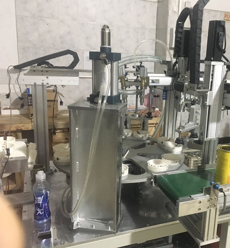 口紅的生產流程離不開膏體芭乐视频污污污下载